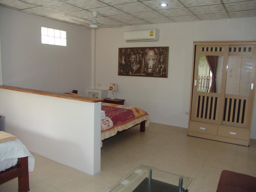 Ryans Resort Prasat Exterior foto