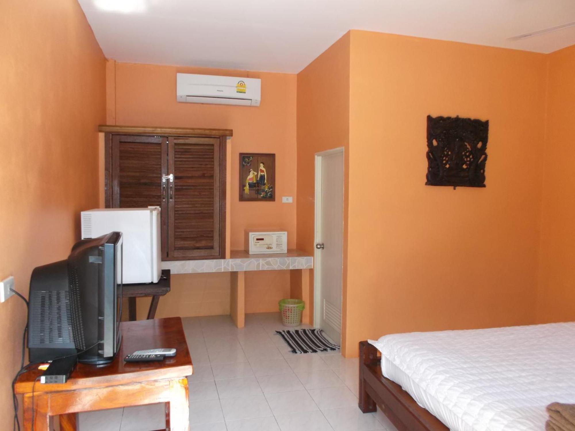 Ryans Resort Prasat Exterior foto