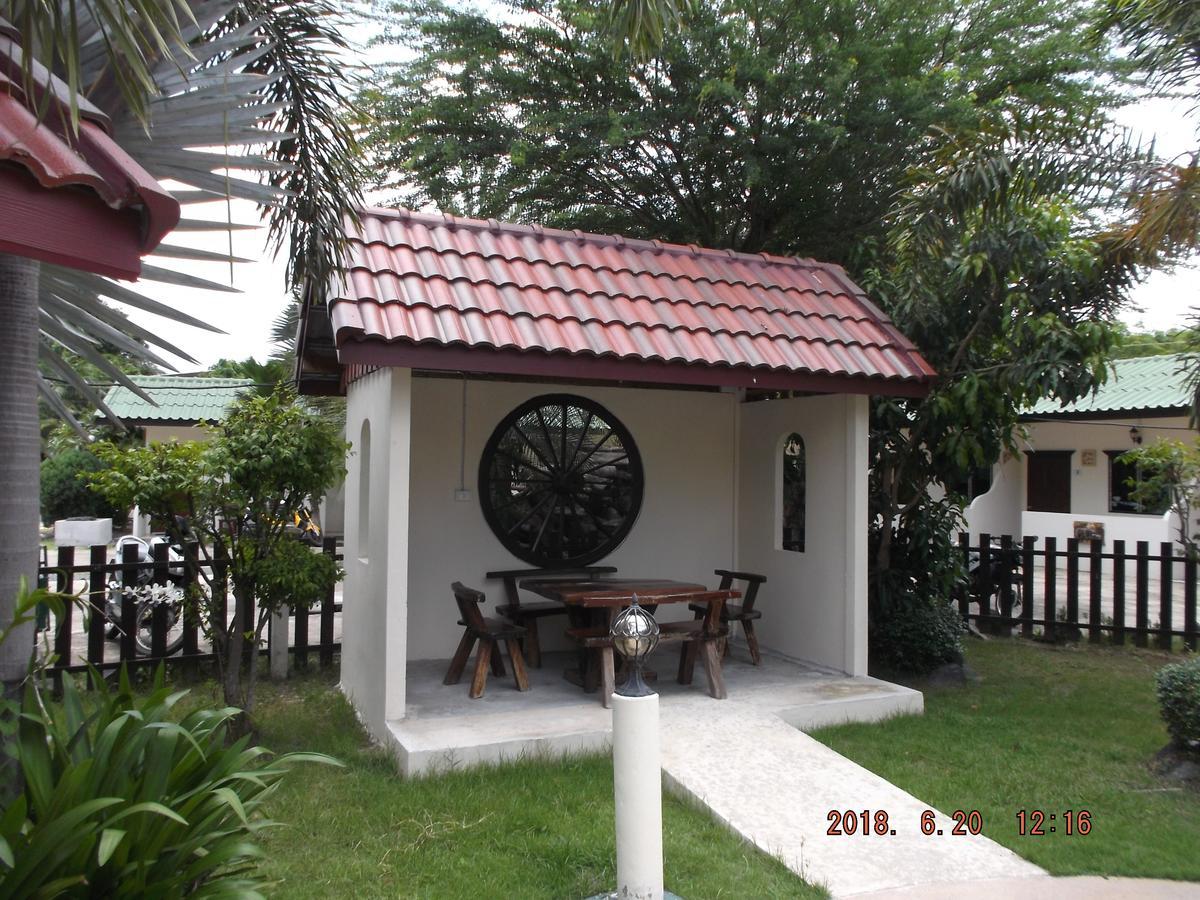 Ryans Resort Prasat Exterior foto